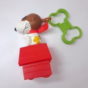McDonalds Happy Meal Toy Snoopy Flying Ace Red Baron Dog House Peanuts 2018 clip